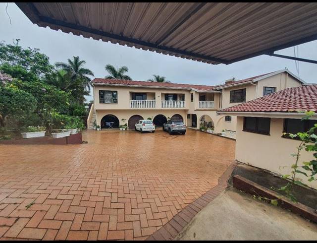 6 BEDROOM HOUSE FOR SALE IN UMHLANGA CENTRAL
